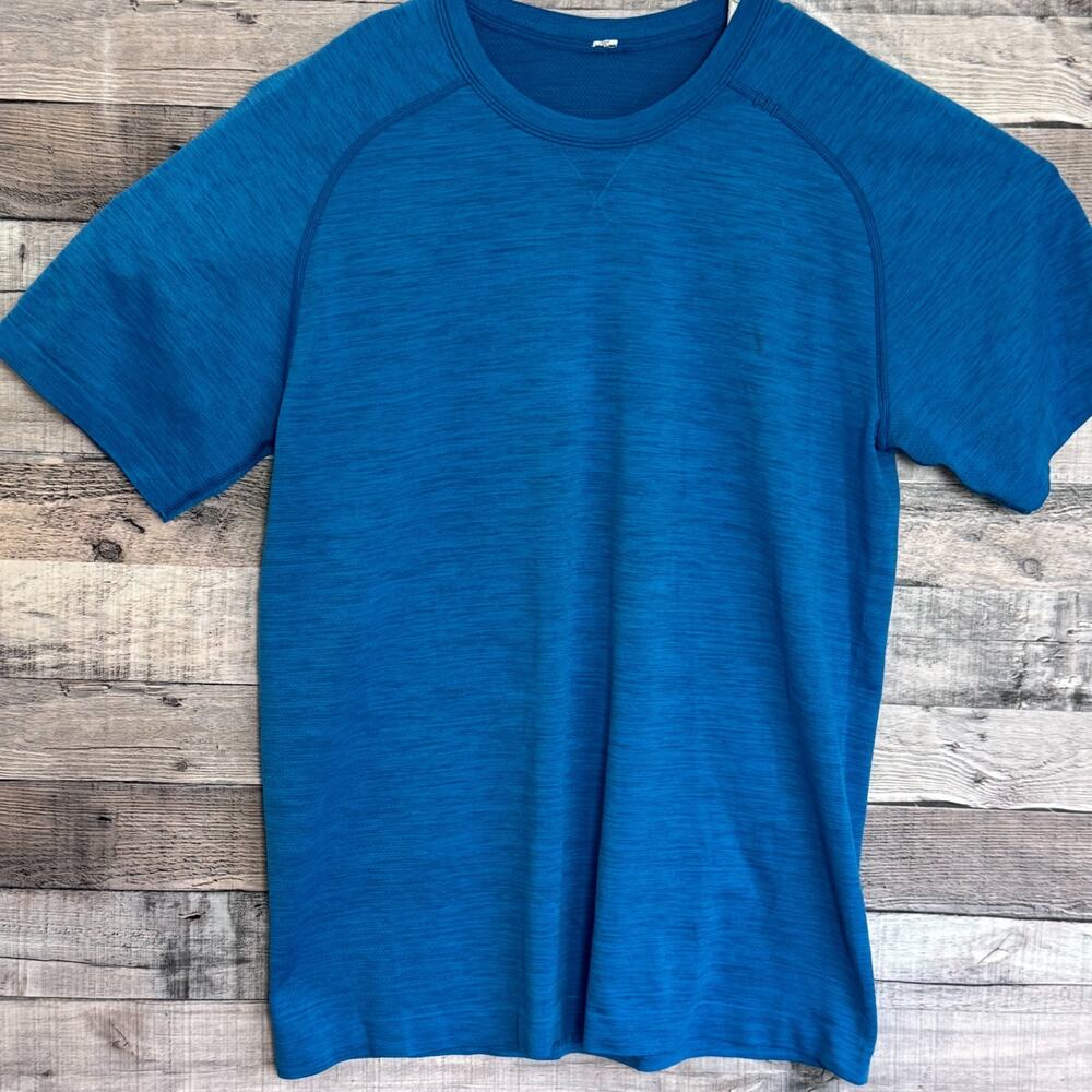 Lululemon Metal Vent Tech Shirt Mens Medium Blue Gym Training Performance